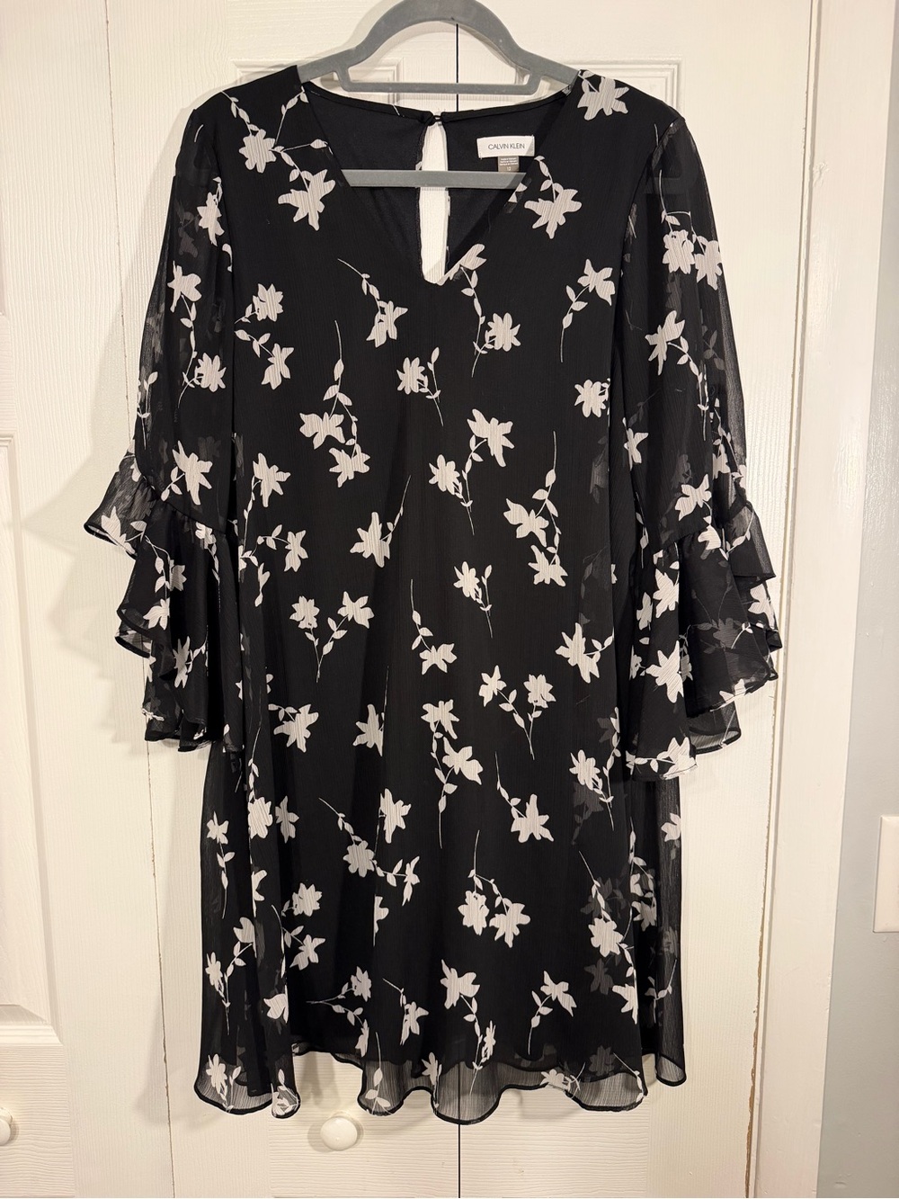 Calvin Klein Floral Bell Sleeve Dress 12 Black White